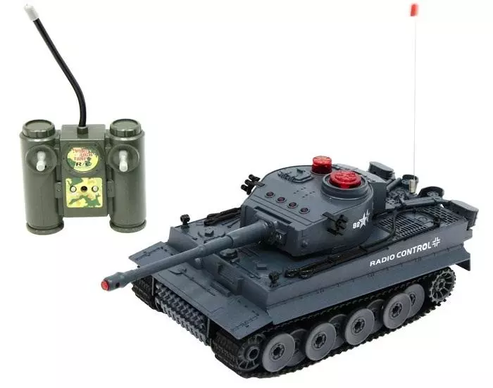 Радиоуправляемый танк (на аккумуляторе, свет, звук) Huan QI HQ518