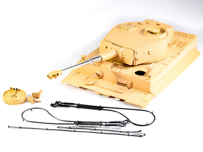 Башня из пластика для танка Tiger ИК версия с вспышкой высокого напряжения